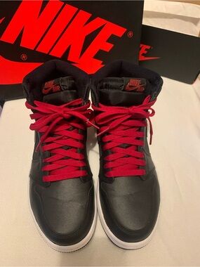 Nike Air Jordan 1 Retro High OG Satin Black Gym Red w/Box men’s 7.5/ W9